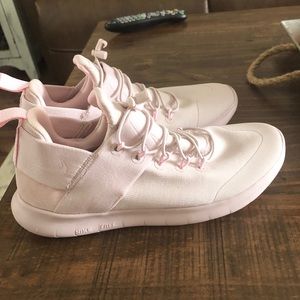 Blush Pink Nike’s